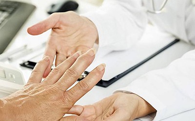Número de doentes com artrite reumatoide seguidos por especialistas está a aumentar