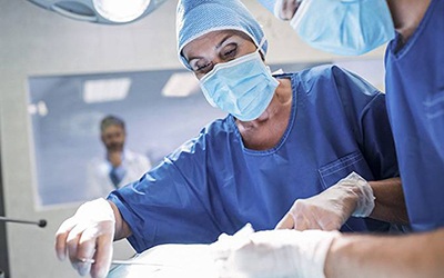 Paciente operado ao coração sob hipnose e sem anestesia em França