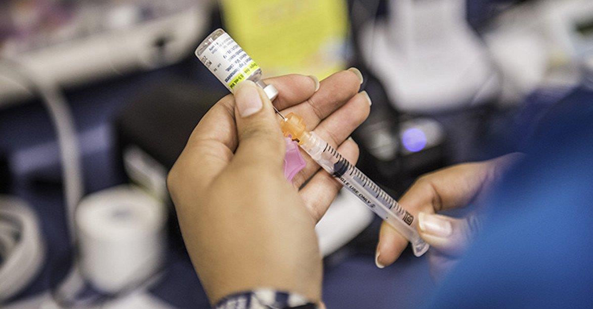 Nova vacina contra a hepatite A e febre tifoide já disponível nas farmácias