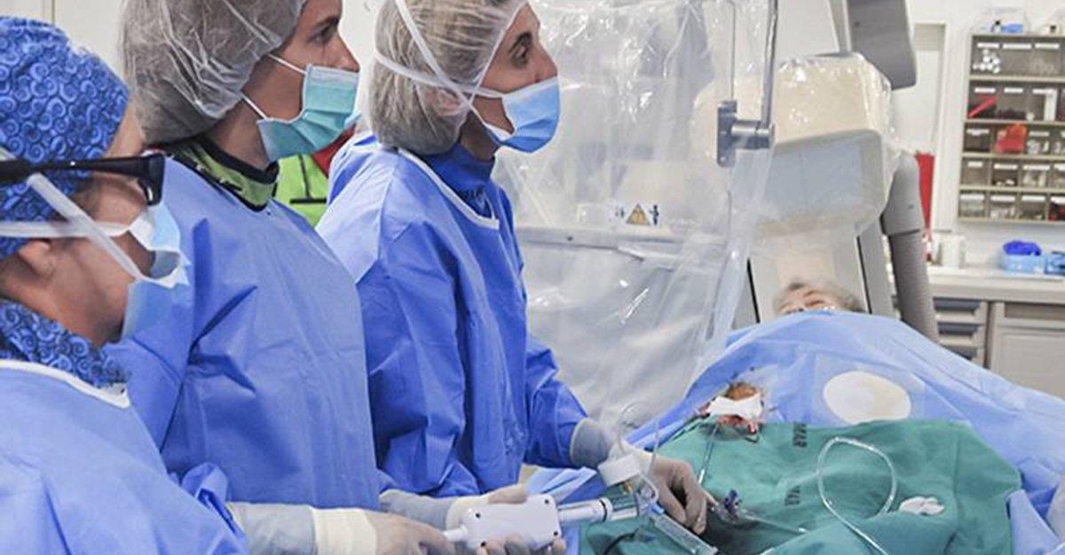 Centro Hospitalar do Porto realiza primeira litoplastia coronária no norte do país