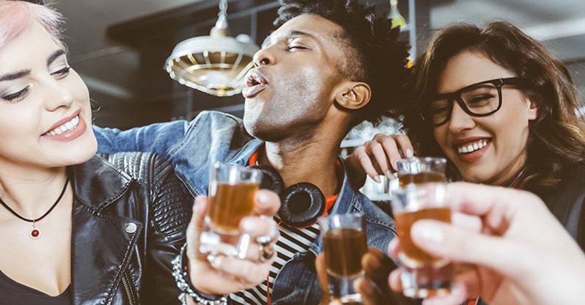 Bebidas alcoólicas mudam perfil metabólico de adultos jovens