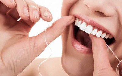 Maioria dos Portugueses não usa Fio Dentário na Higiene Oral