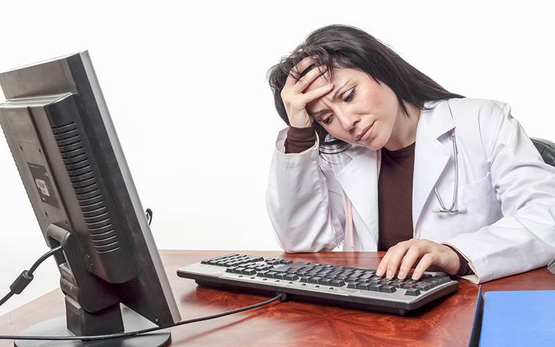 Ferramentas eletrónicas são grande fonte de stress para médicos