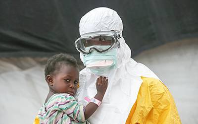 Maioria dos casos de Ébola foram causados por poucos pacientes