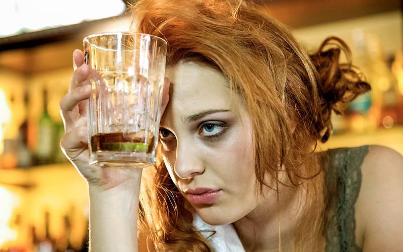Ingestão excessiva de álcool eleva risco de cancro na Europa