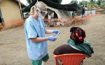 Estados Unidos investem em vacinas para Ébola