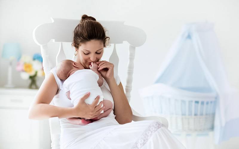Mulheres que dão à luz no inverno ou na primavera menos propensas a ter depressão pós-parto