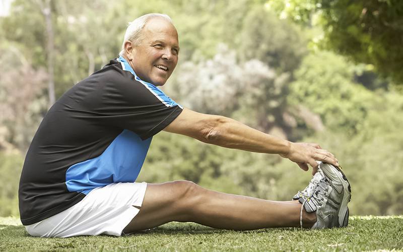Exercício leve pode aumentar vida útil de homens seniores