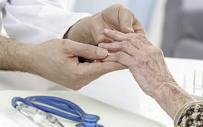 Só 43% dos doentes com artrite reumatoide são acompanhados