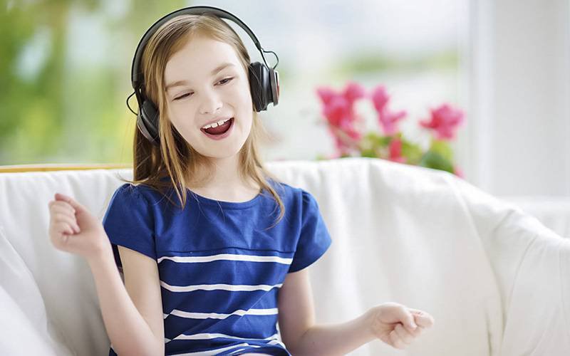 Aparelhos portáteis de música associados a perda auditiva na criança