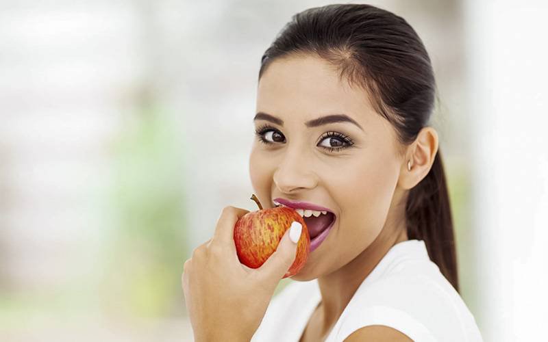 Descubra nove frutas e legumes saudáveis para comer no verão
