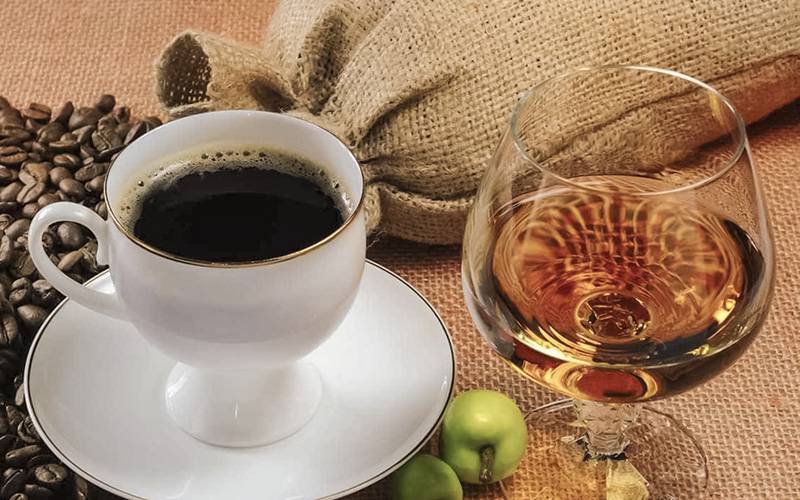 Álcool e café podem aumentar longevidade