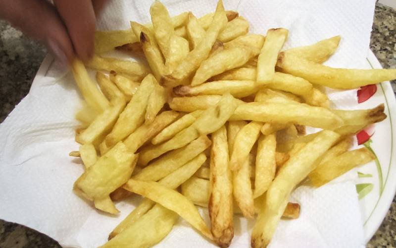 Só se deve comer seis batatas fritas por porção 