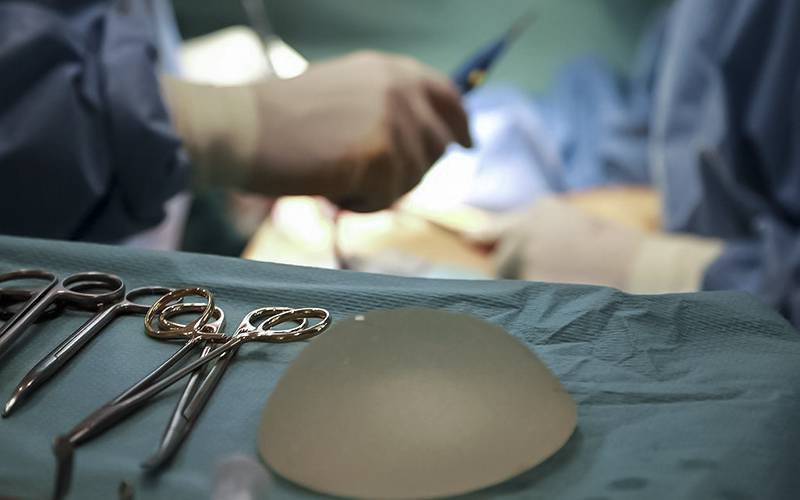 Próteses ou implantes continuam a ser um risco por falta de segurança