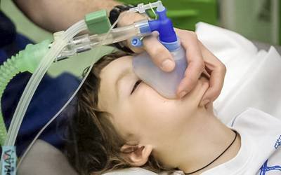 Anestesia na infância não afeta evolução do neurodesenvolvimento