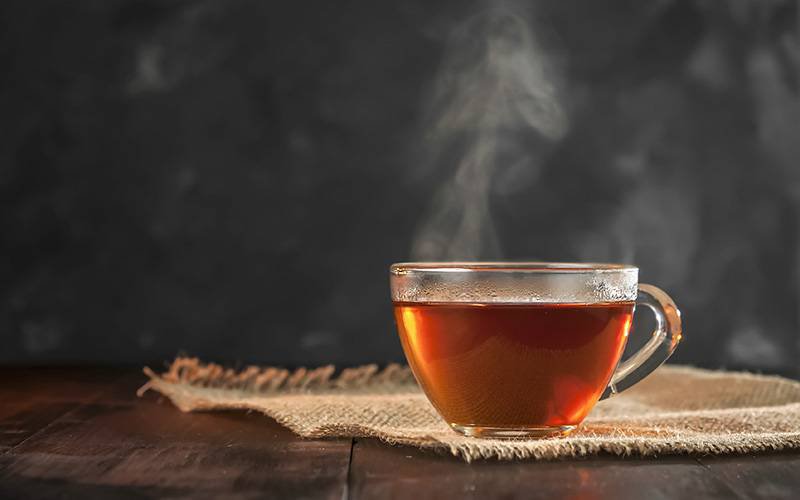 Chá quente associado a risco elevado de cancro do esófago