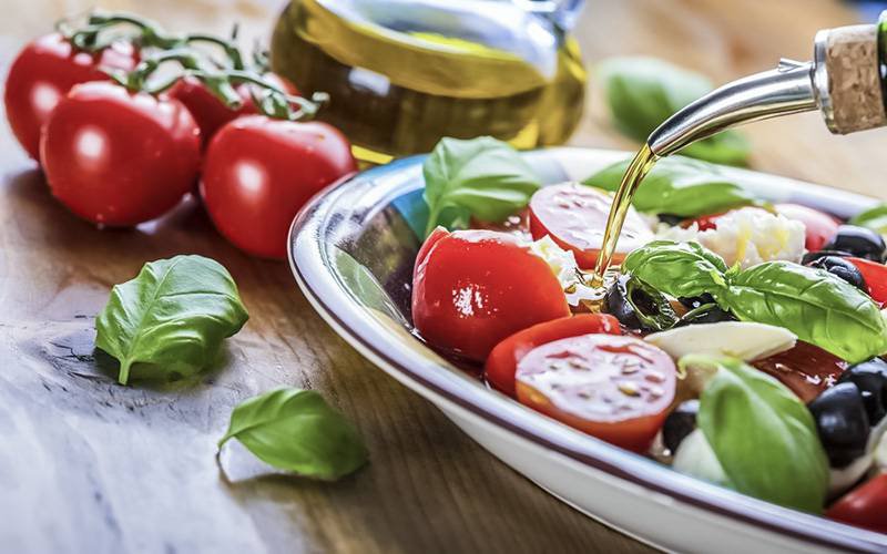 Dieta mediterrânica ajuda a prevenir cancro colorretal
