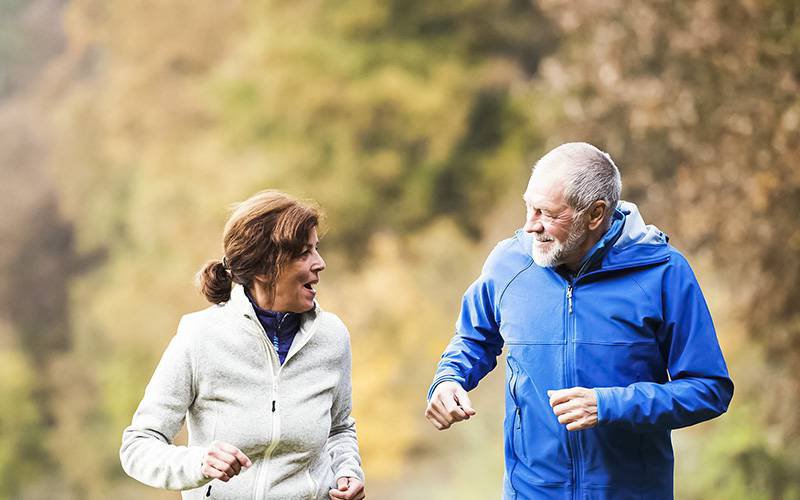 Exercício físico na meia-idade oferece benefícios para a saúde