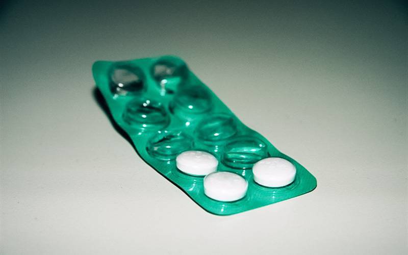 Aspirina reduz risco de novo AVC hemorrágico e problemas cardio
