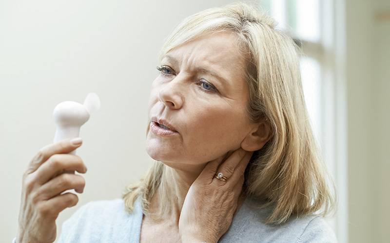 Dez conselhos que pode seguir para aliviar os sintomas da menopausa