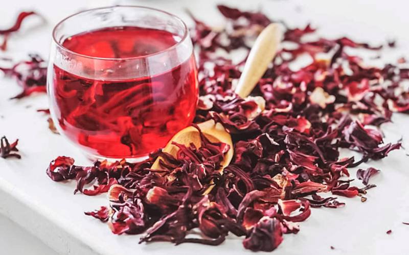 Chá de hibisco melhora fluxo sanguíneo