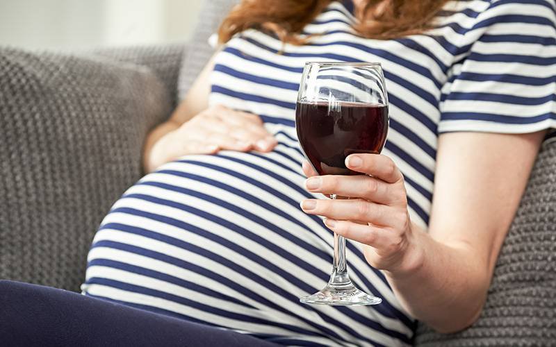 Bebidas alcoólicas durante gravidez alteram genes em recém-nascidos