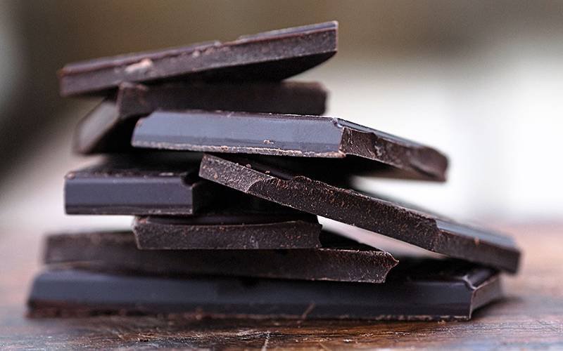 Chocolate preto pode contribuir para combater depressão
