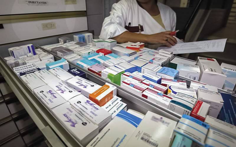 Farmácias reforçam stocks de medicamentos nos primeiros dias de agosto