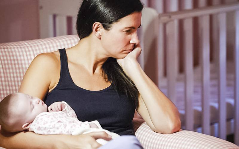 Sintomas depressivos maternos afetam bem-estar emocional da criança