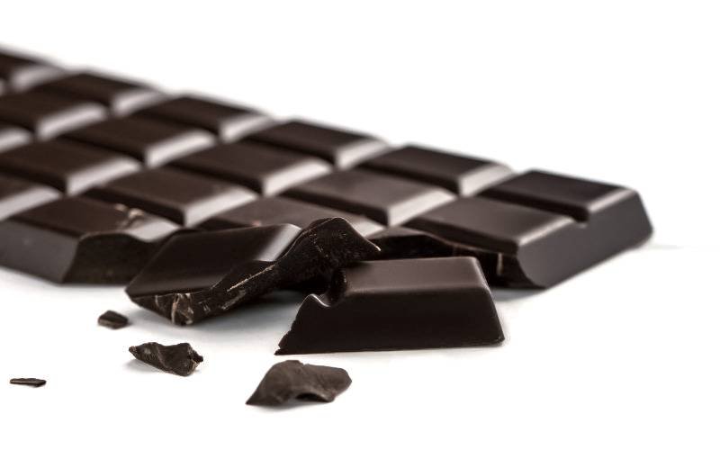 Chocolate negro protege função cognitiva