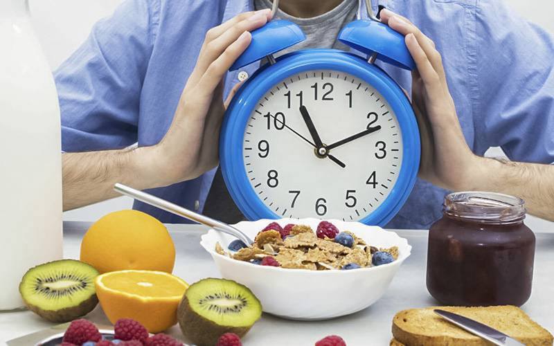 Comer em sincronia com relógio biológico eficaz contra diabetes