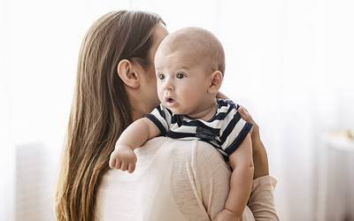 Soluços em bebés e fetos têm papel no desenvolvimento do cérebro