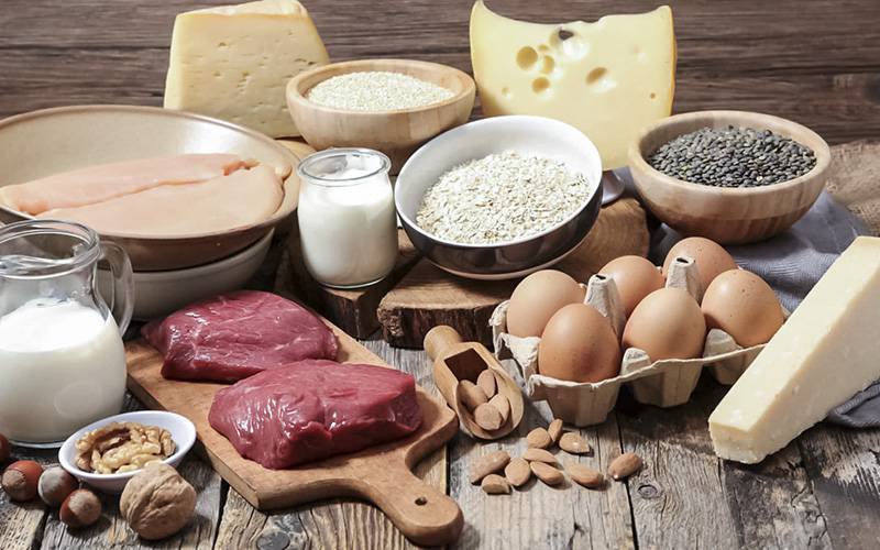 Descubra os sintomas comuns do consumo excessivo de proteínas