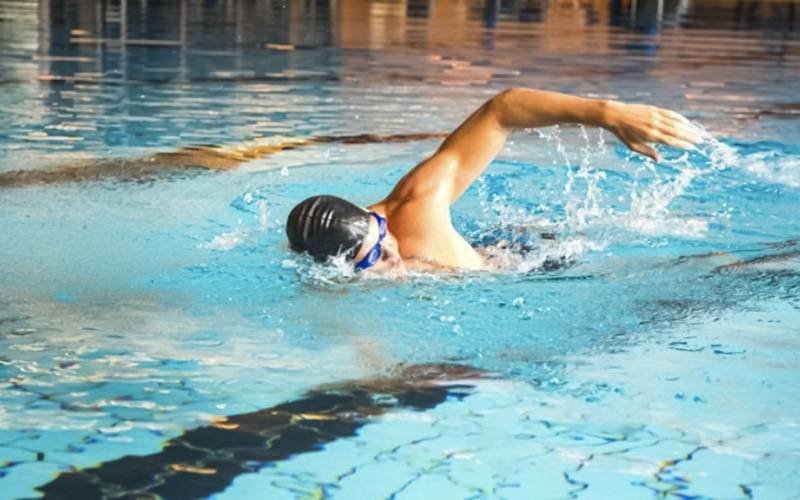 Estudo compara eficácia da prática de natação e corrida
