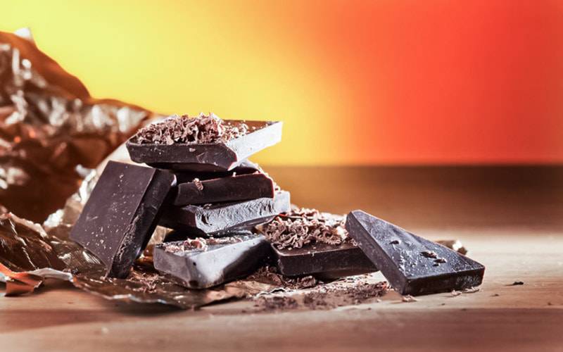 Ingestão de chocolate negro promove pele saudável