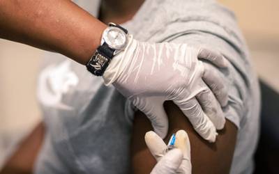 COVID-19: Moçambique testa eficácia de vacina contra tuberculose