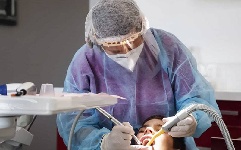 OMS: tratamentos odontológicos devem ser adiados durante pandemia