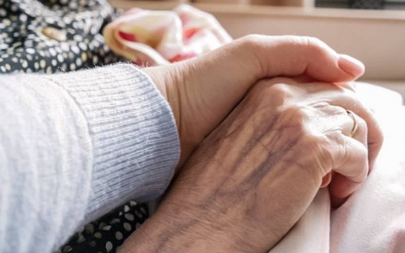 Campanha Ligados para Cuidar sensibiliza para cuidados paliativos