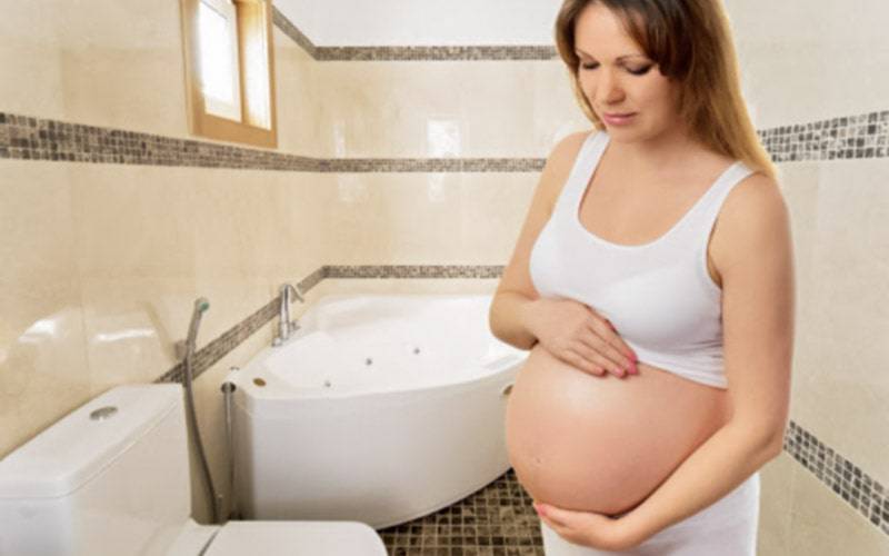 Prisão de ventre afeta mais de 40% das mulheres durante gravidez