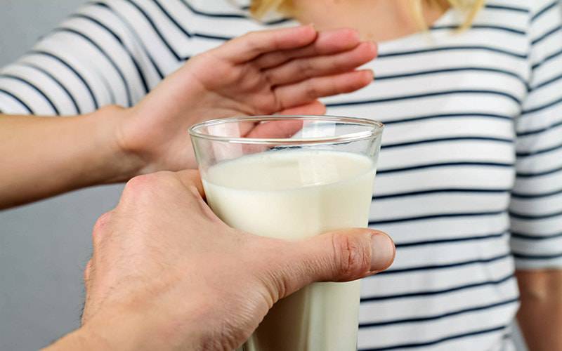 Há nove sinais que podem indicar intolerância à lactose