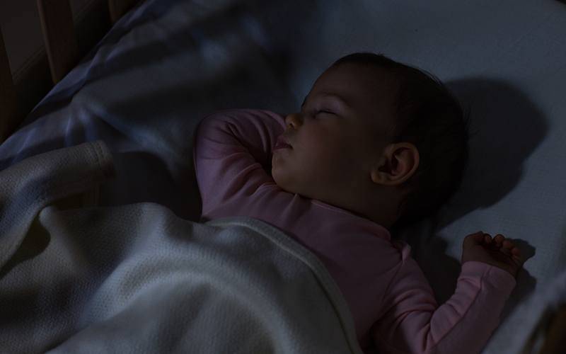 Padrões de sono irregulares nos bebés não são motivo de preocupação