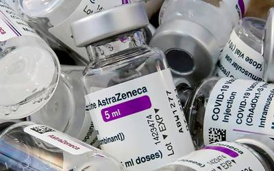 Vacina AstraZeneca: OMS afirma que benefícios ultrapassam riscos