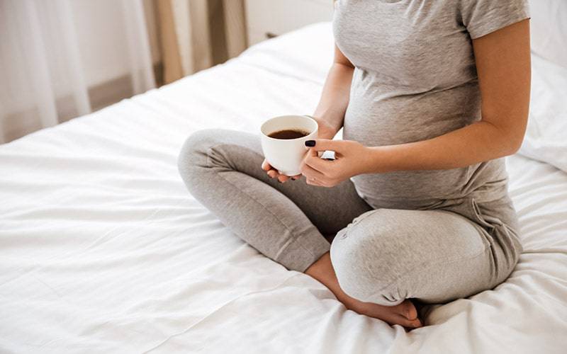 Cafeína: ingestão moderada na gravidez ligada a bebés mais pequenos