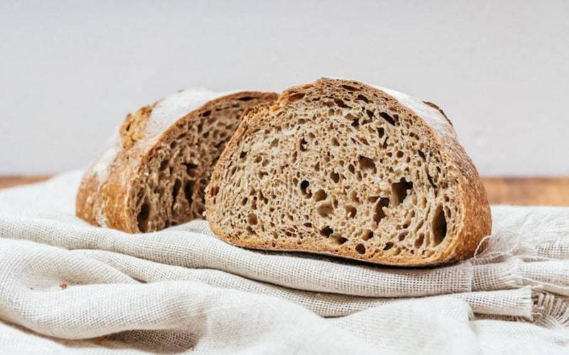 Pão de trigo integral reduz gordura visceral