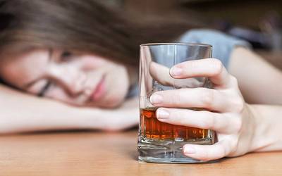 Problemas ligados ao alcoolismo não recebem tratamento adequado