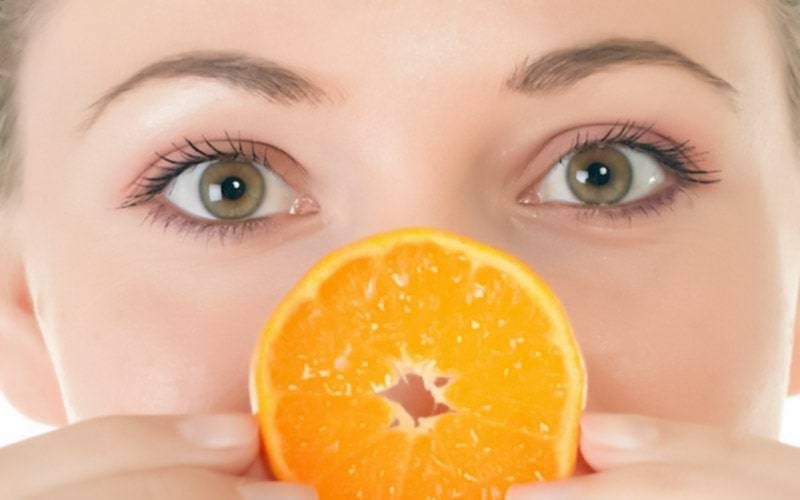 Vitamina C promove pele saudável