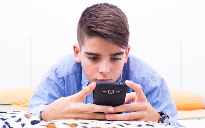 Adolescentes expostos a marketing excessivo nas redes sociais