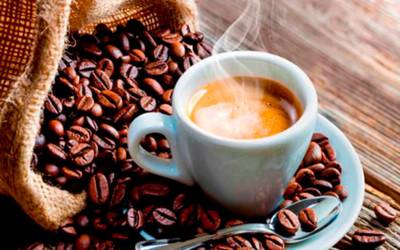 Consumo excessivo de cafeína pode aumentar risco de osteoporose