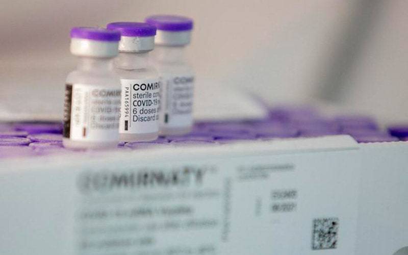 Governo está a negociar entrega antecipada de vacinas da Pfizer