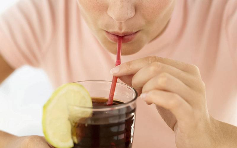 Refrigerantes dietéticos prejudicam saúde oral